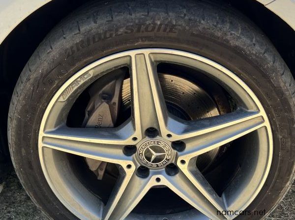 2017 Mercedes-Benz C220d pictures