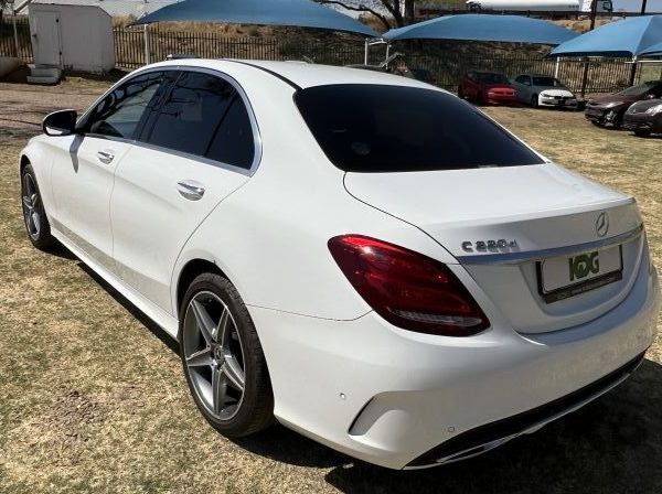 2017 Mercedes-Benz C220d pictures