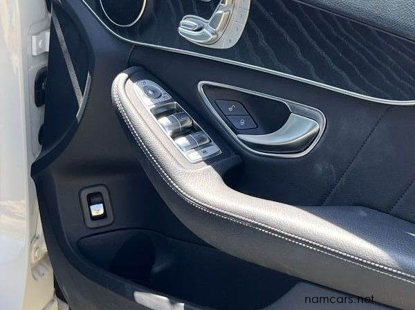 2017 Mercedes-Benz C220d pictures