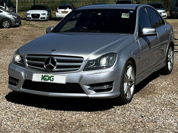 Used Mercedes-Benz C350 V6  for sale in Windhoek, Namibia