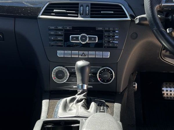 2011 Mercedes-Benz C350 V6 pictures