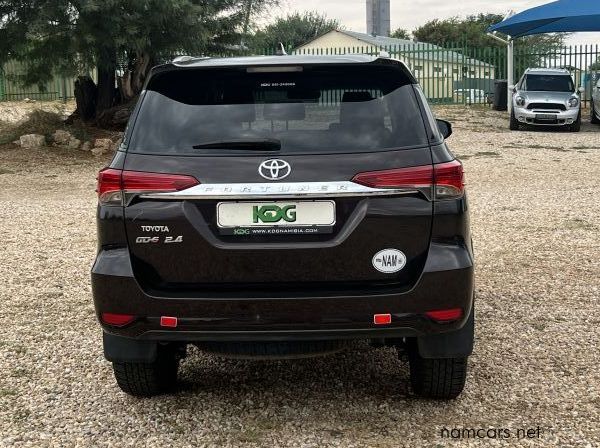 2016 Toyota Fortuner 2.4 GD 6 4x 2 pictures