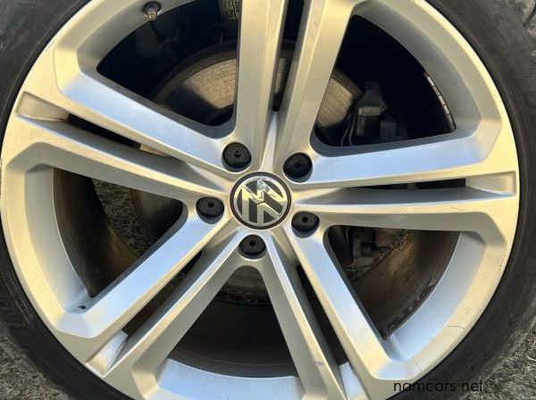 2012 Volkswagen Tiguan R-Line pictures