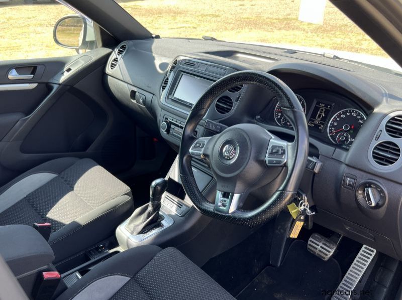 2012 Volkswagen Tiguan R-Line pictures