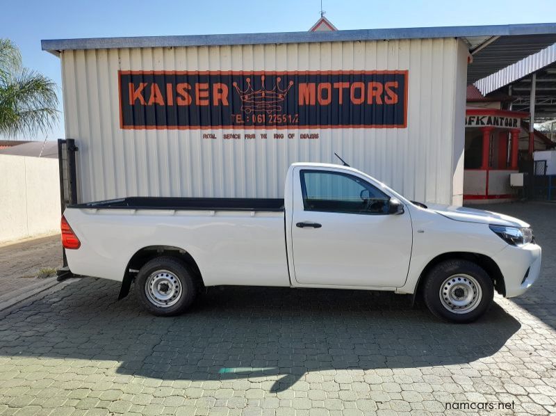 2017 Toyota Hilux 2.0 VVTI S/C pictures