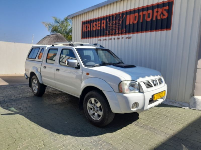 Used Nissan NP300 H/Body D/C 4x4  for sale in Windhoek, Namibia