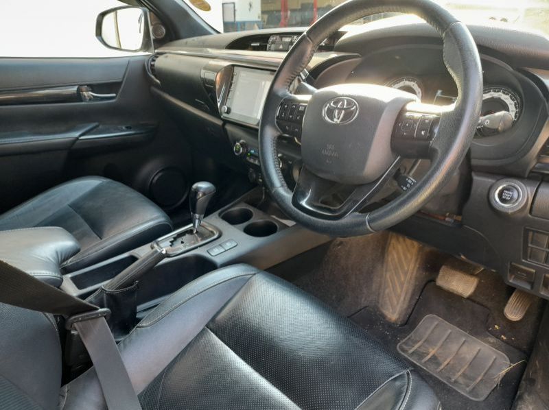 2019 Toyota 2.8GD6 Leg 50 D/C A/T 4x4 pictures