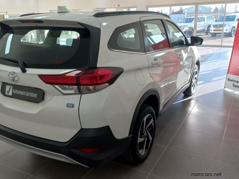 2018 Toyota Rush photo