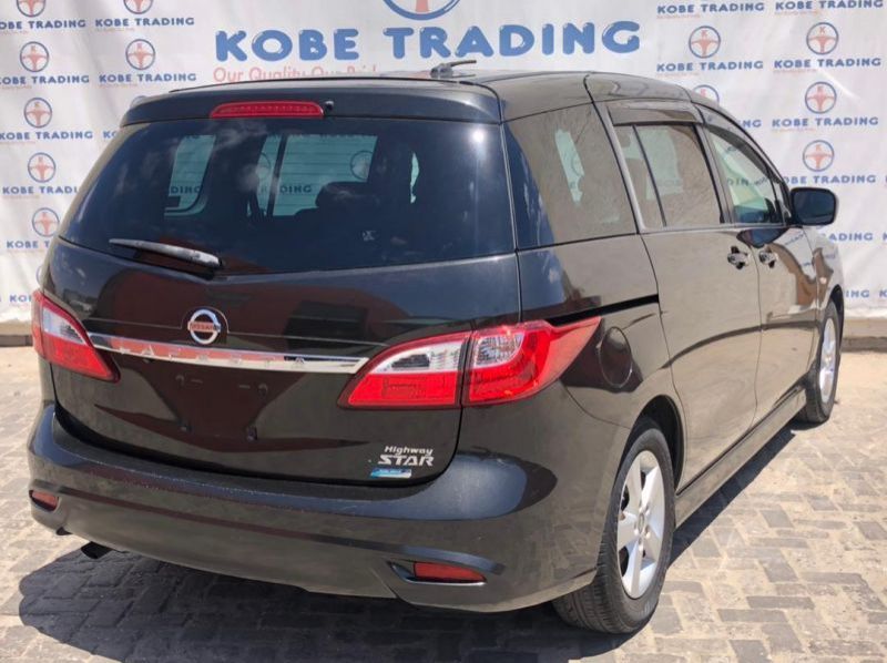 2013 Nissan lafesta pictures