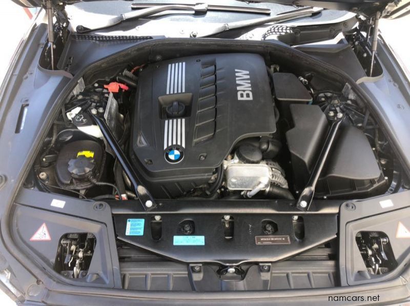 2011 BMW 528 i pictures