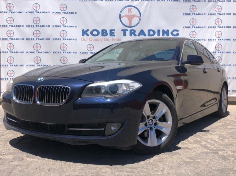 2011 BMW 528 i pictures