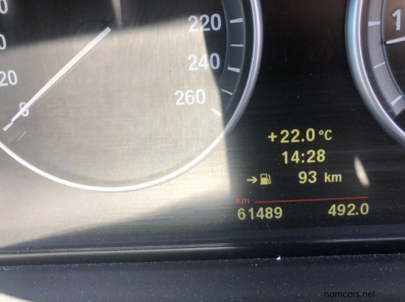 2011 BMW 528 i pictures