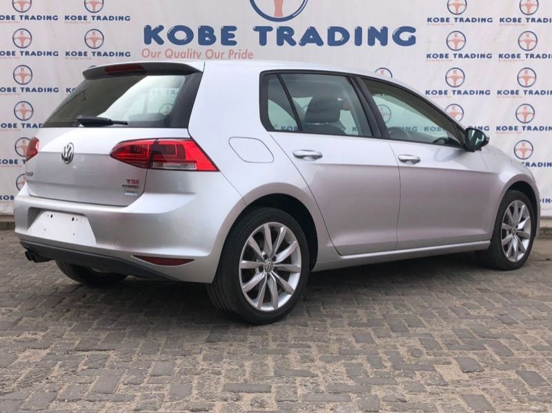 2013 Volkswagen GOLF VII   TSI Highline  Blue Motion 110KW pictures