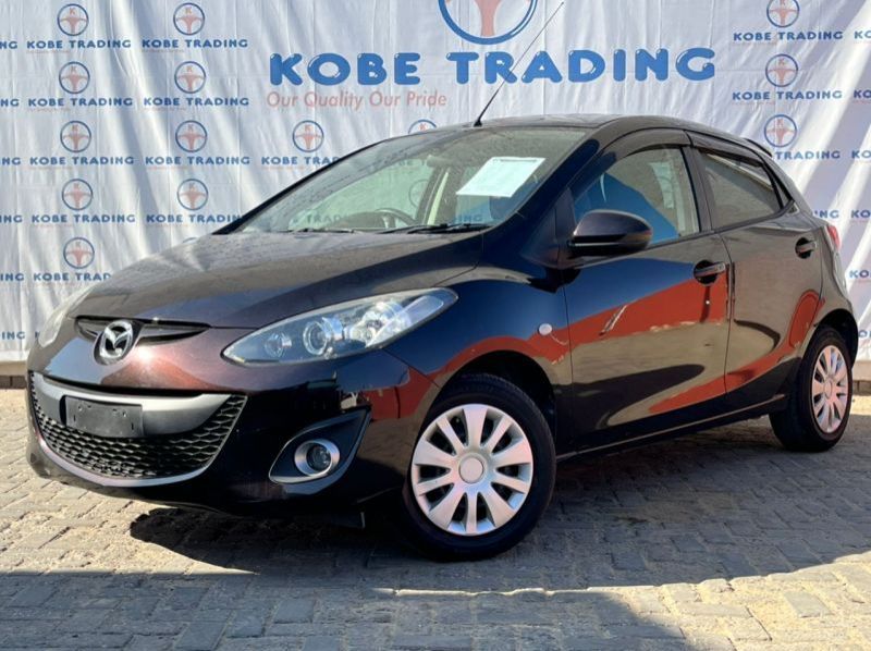 2014 Mazda Demio pictures