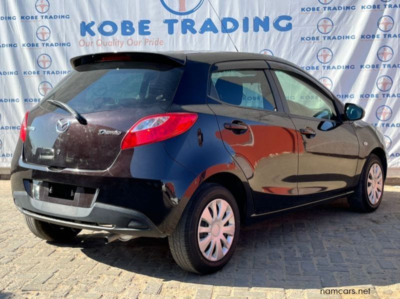 2014 Mazda Demio pictures