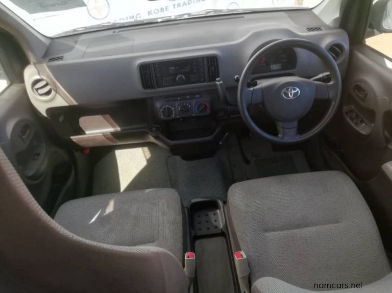 2014 Toyota Passo pictures