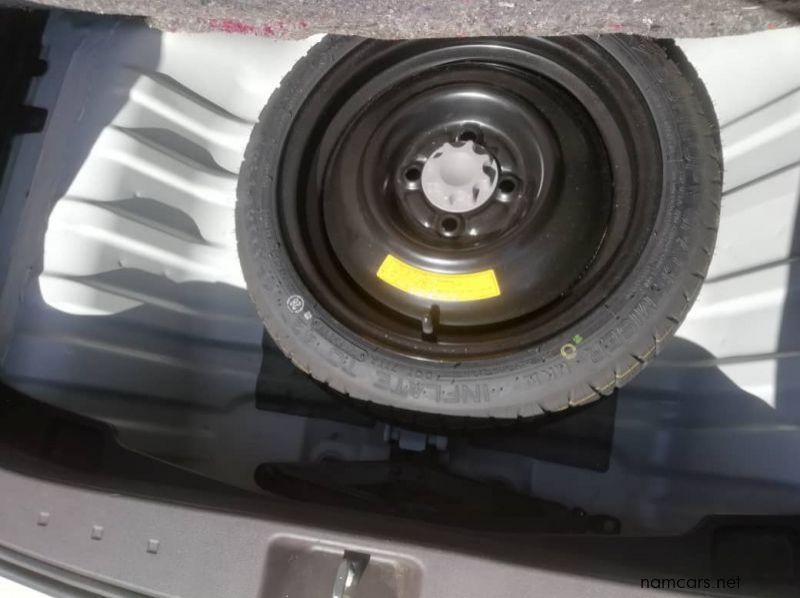 2014 Toyota Passo pictures