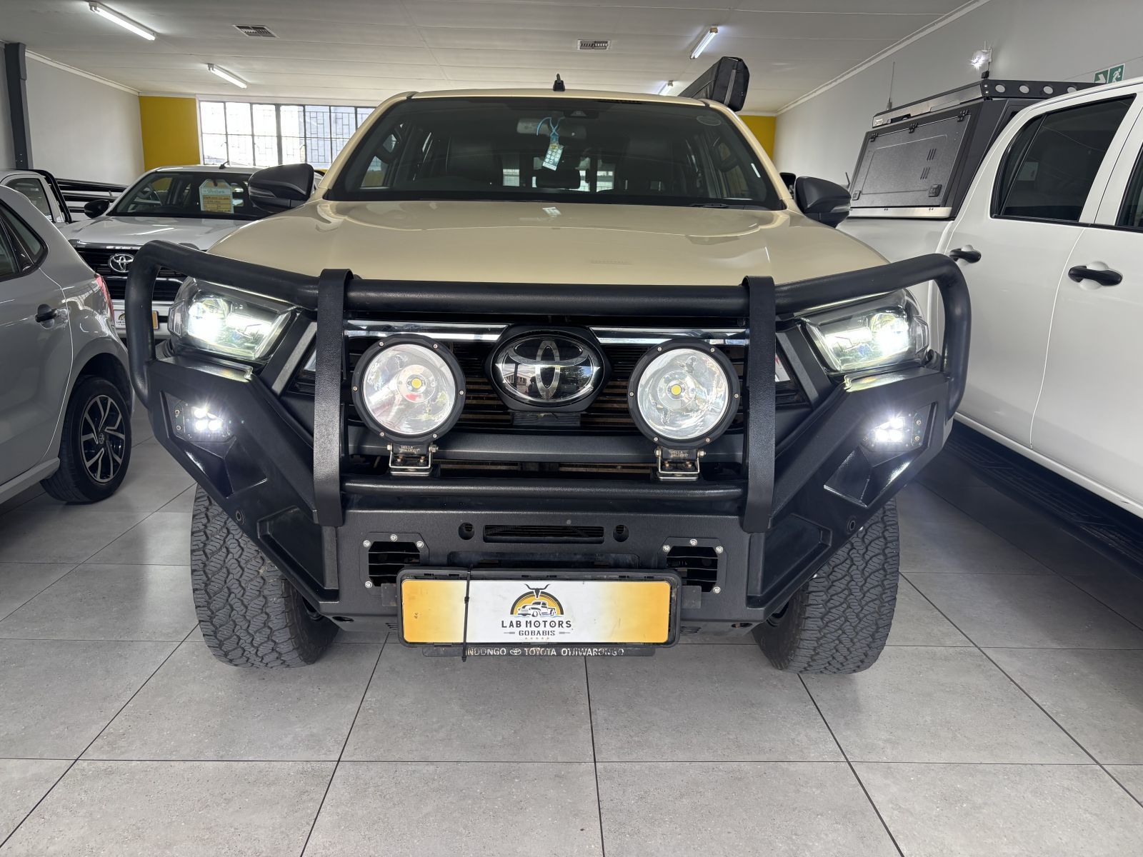 2023 Toyota Hilux Legend 2.8 4x4 A/t D/cab photo