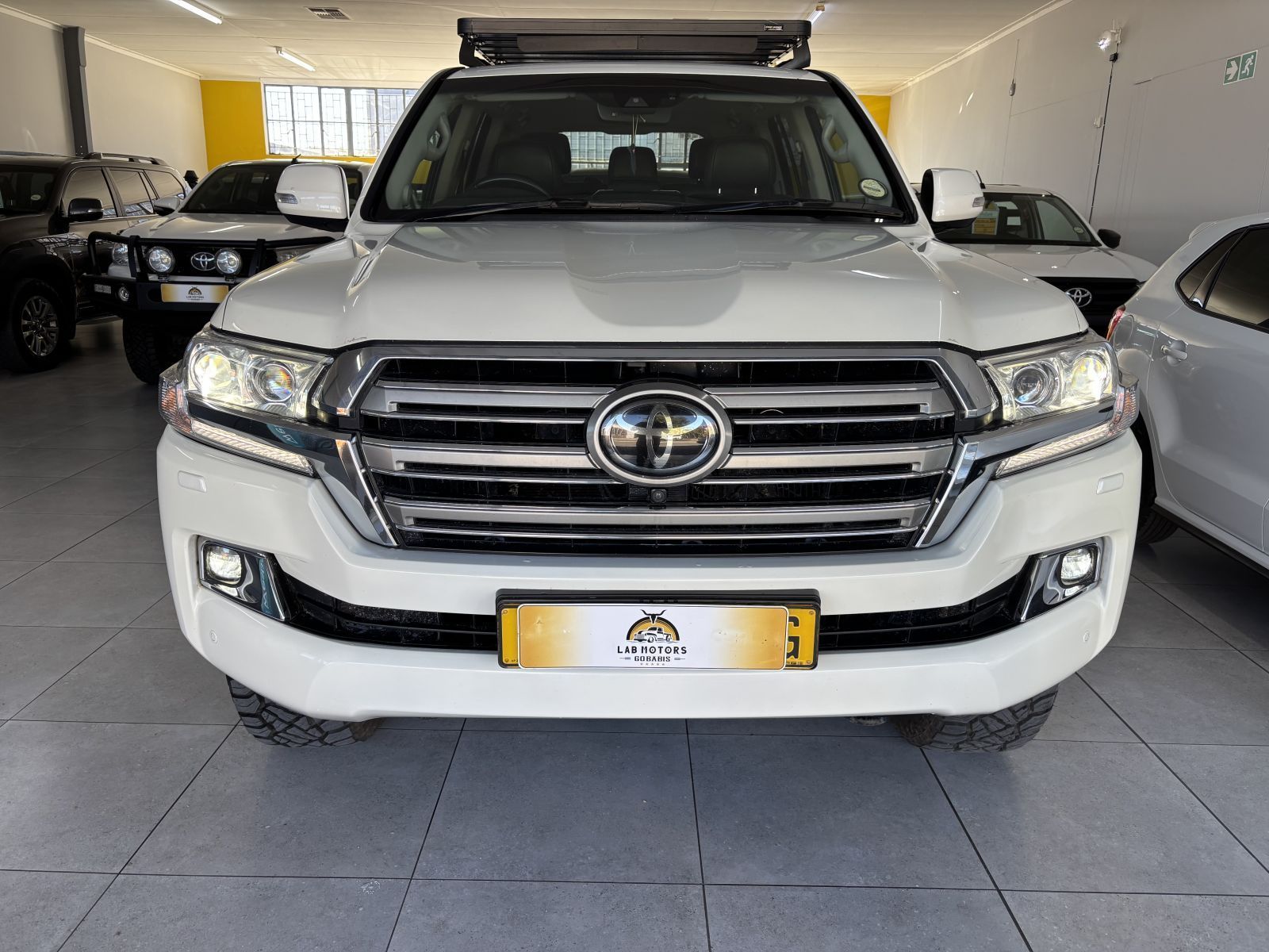 2019 Toyota Land Cruiser VX R 200 4.5 V8 photo