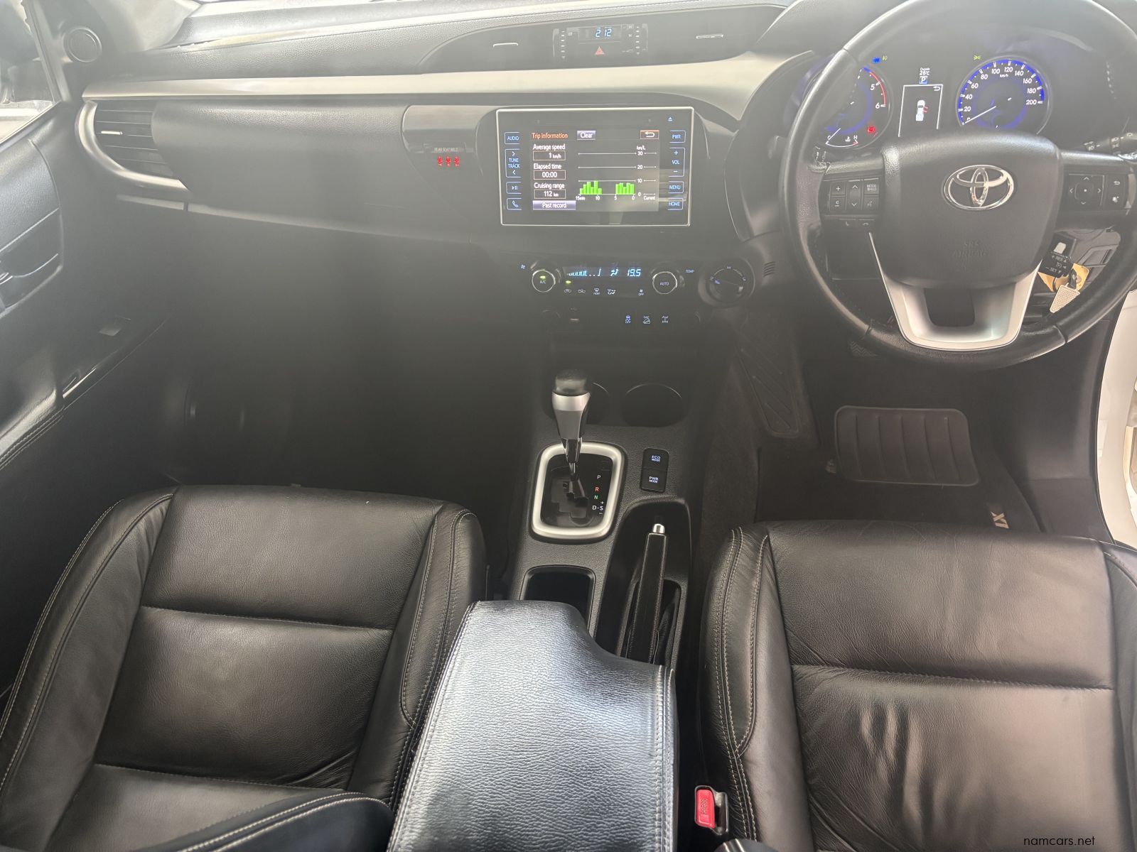 2018 Toyota Hilux 2.8 D/cab 4x4 A/t 4x4 Raider photo