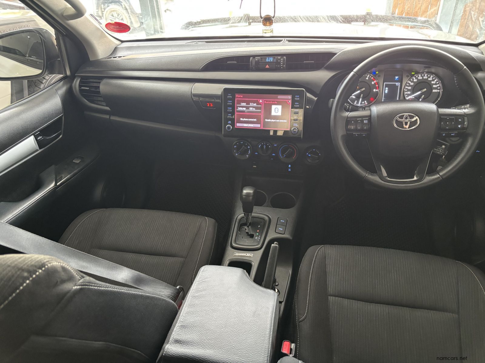 2024 Toyota Hilux D/cab Raider X 2.4 4x4 A/t photo
