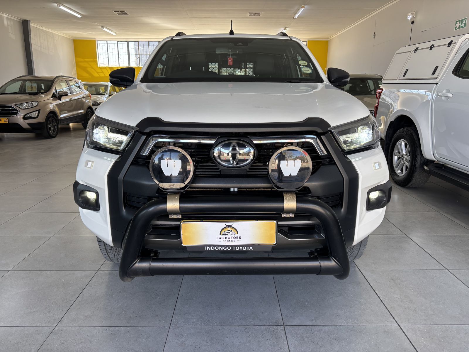 2025 Toyota Hilux 2.8 4x4 A/t D/cab  48V photo