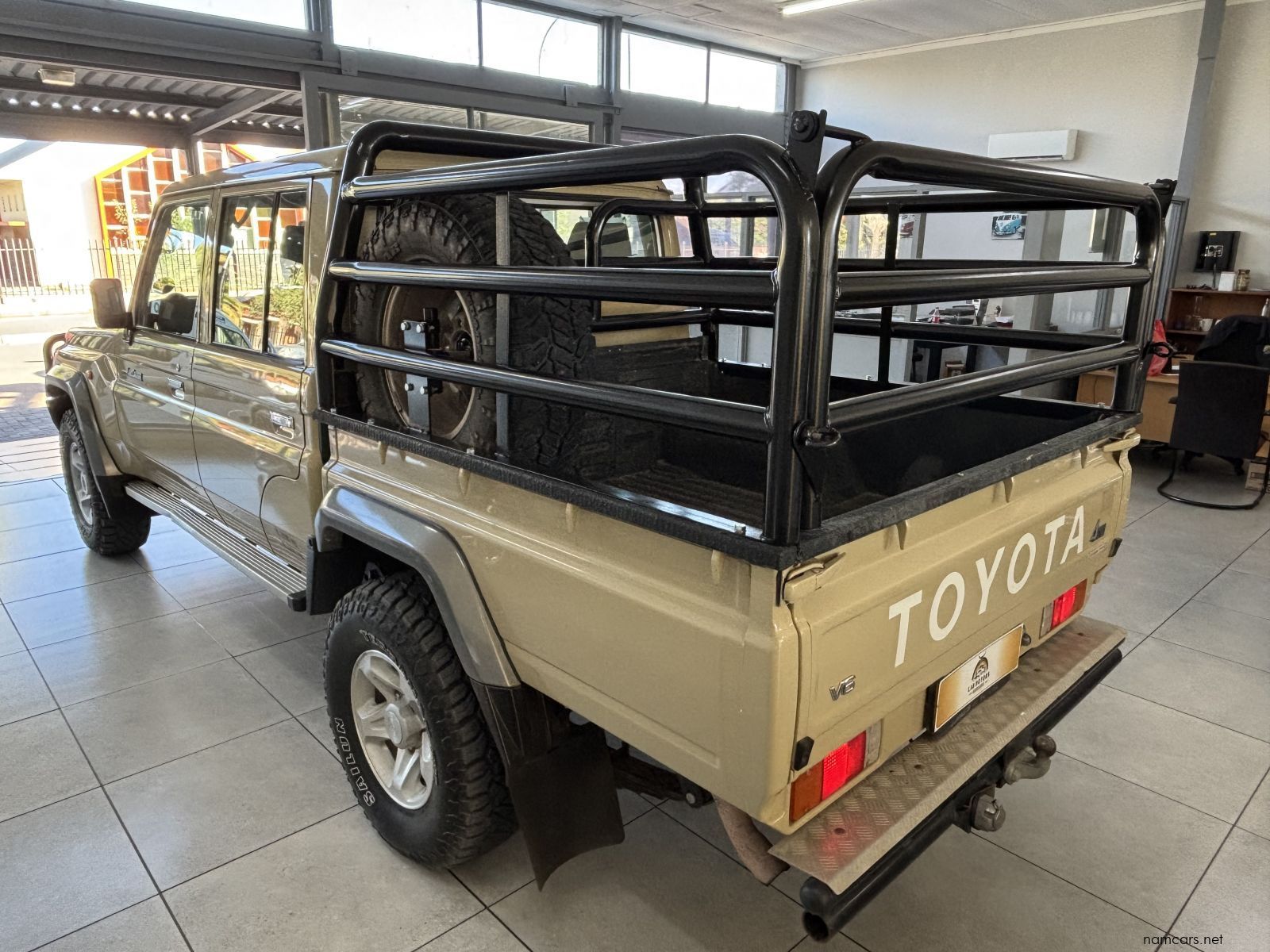2022 Toyota Land Cruiser D/cab 4.0 V6 M/t photo