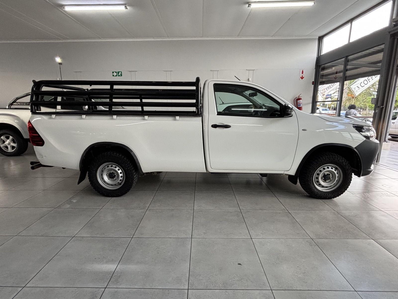 2022 Toyota Hilux 2.4 S/cab A/c 2x4 photo