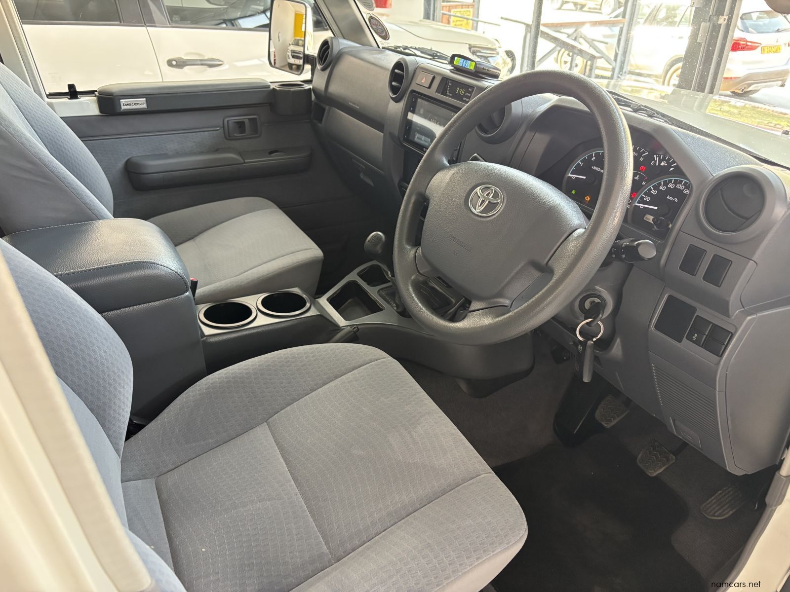 2023 Toyota Land cruiser D/cab 4.5 V8 Diesel photo