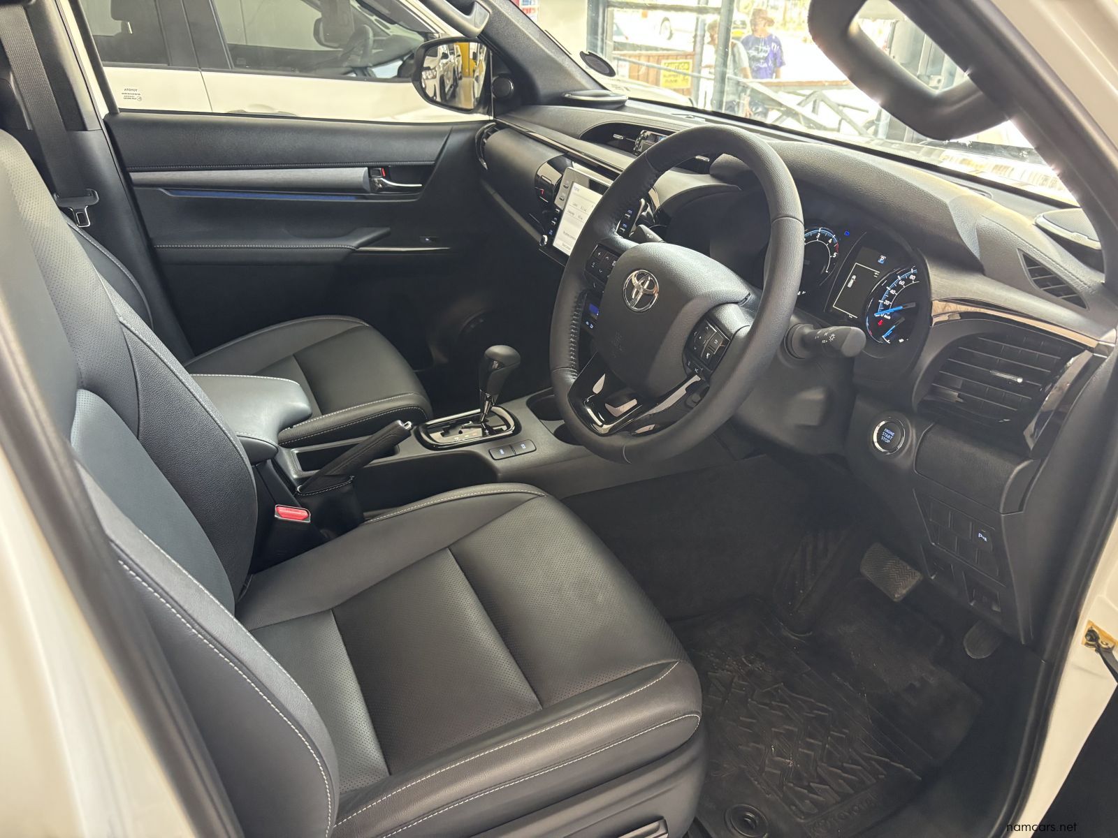 2025 Toyota Toyota Hilux Legend RS D/cab 4x4 A/t 2.8 photo