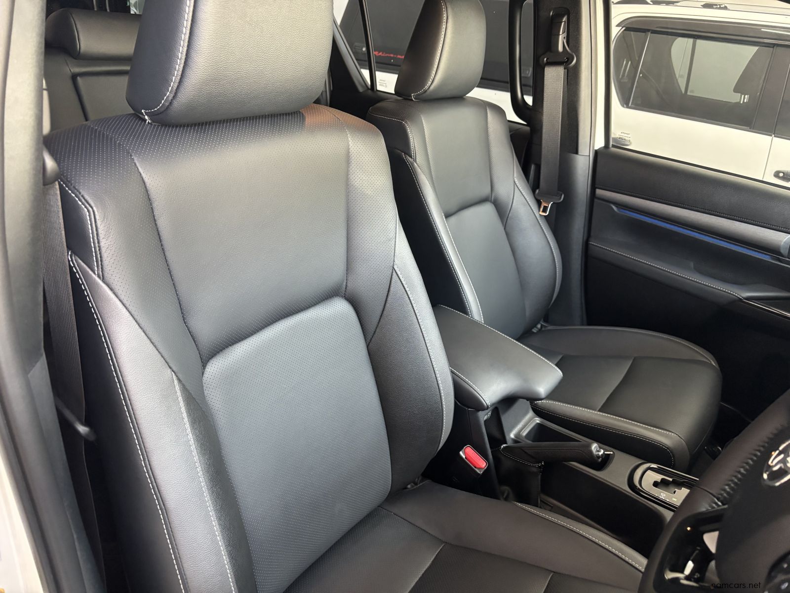 2025 Toyota Toyota Hilux Legend RS D/cab 4x4 A/t 2.8 photo