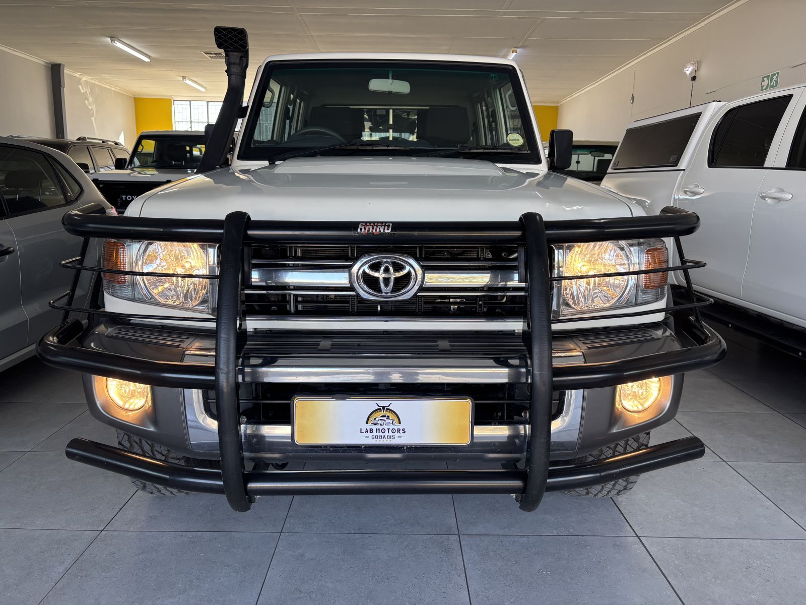 2023 Toyota Land Cruiser 4.0 V6 photo