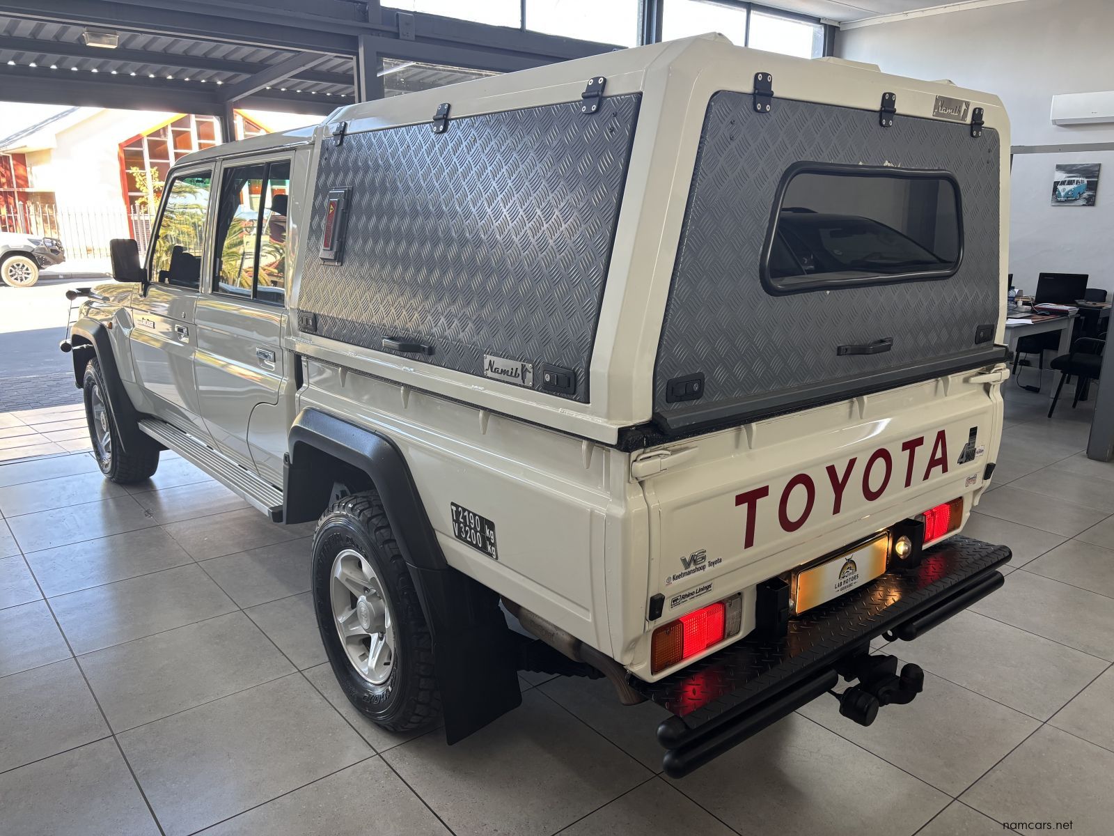 2023 Toyota Land Cruiser 4.0 V6 photo