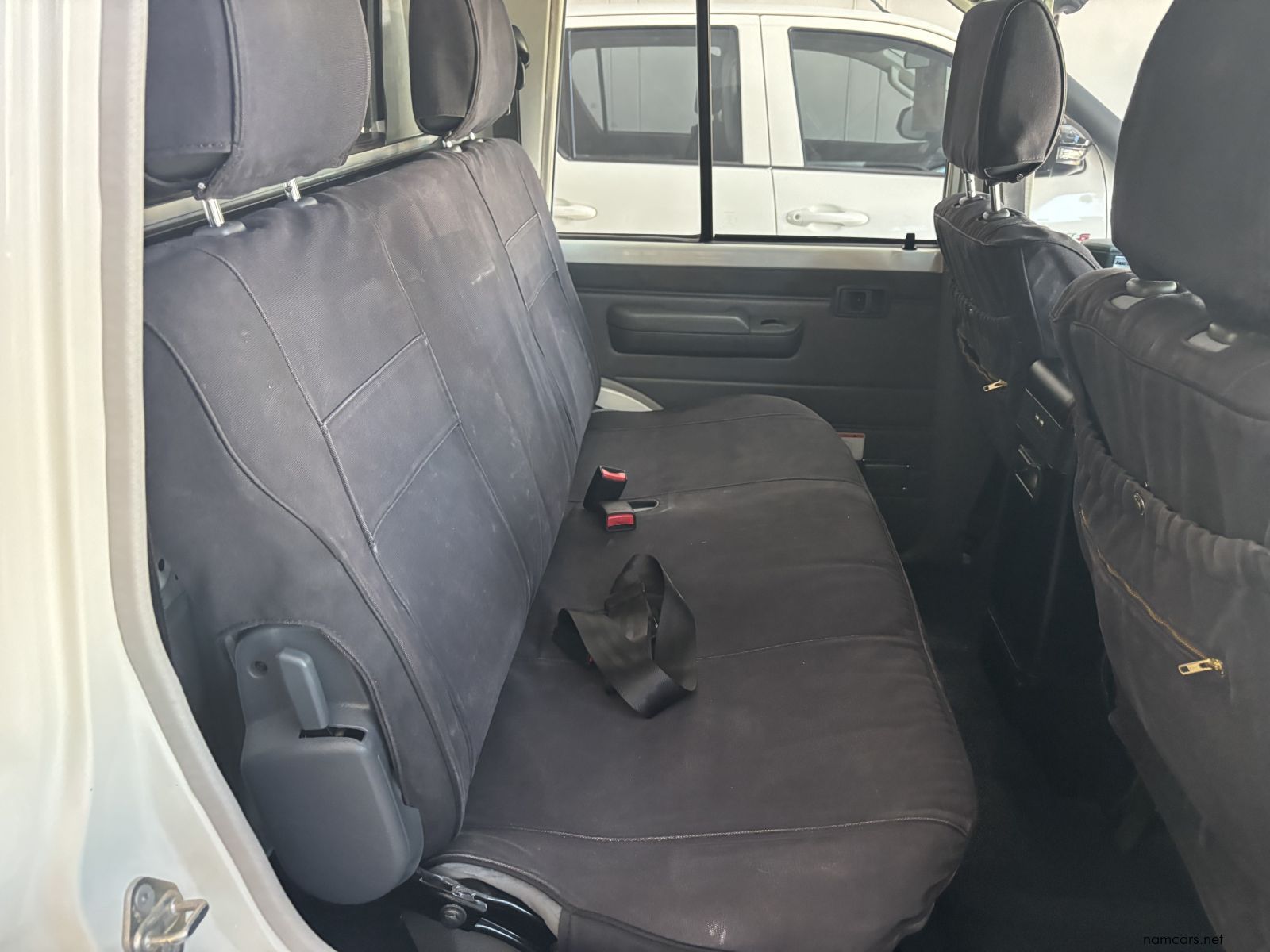 2023 Toyota Land Cruiser 4.0 V6 photo