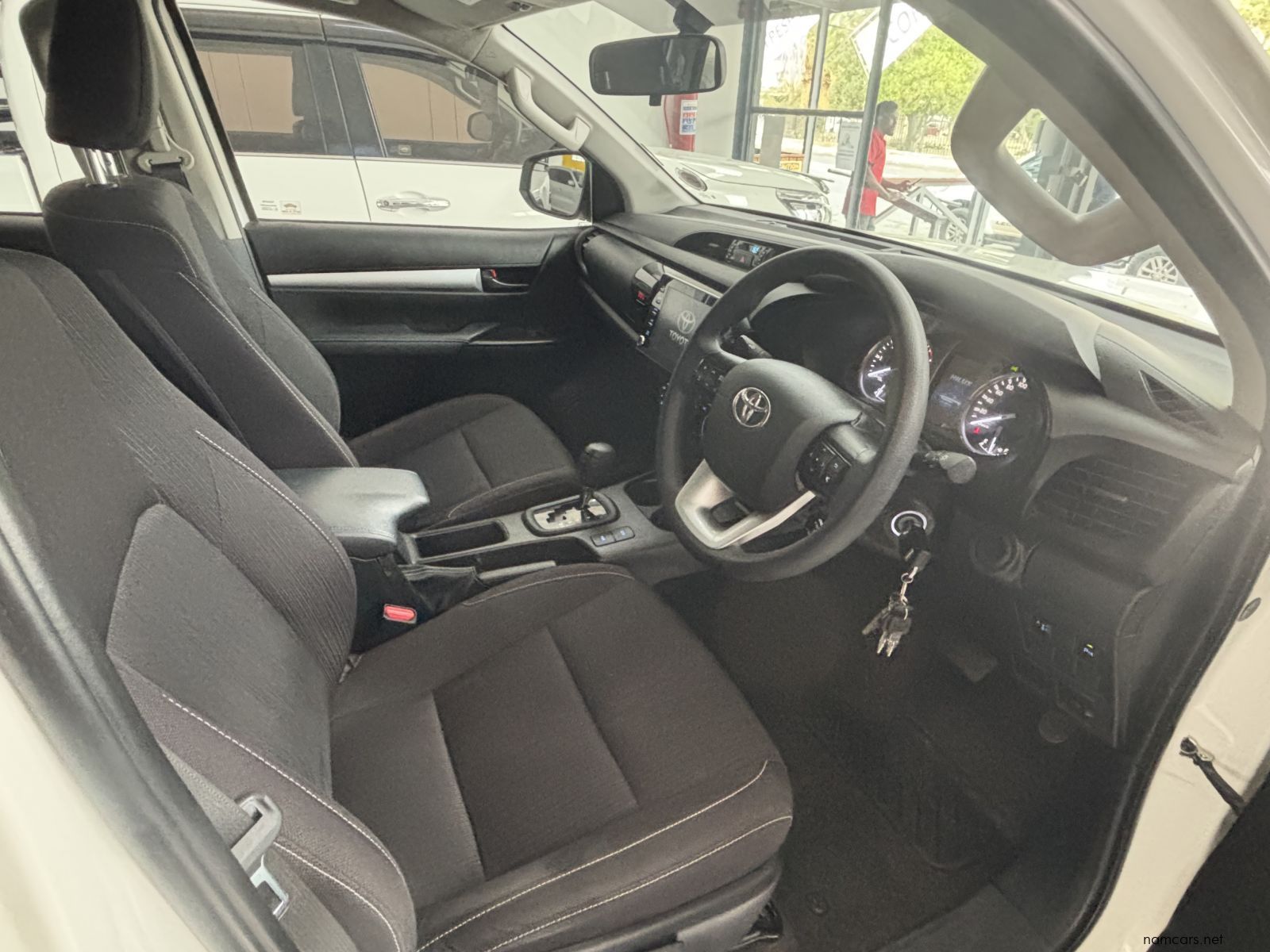 2024 Toyota Hilux 2.4 4x4 Raider D/cab A/t photo