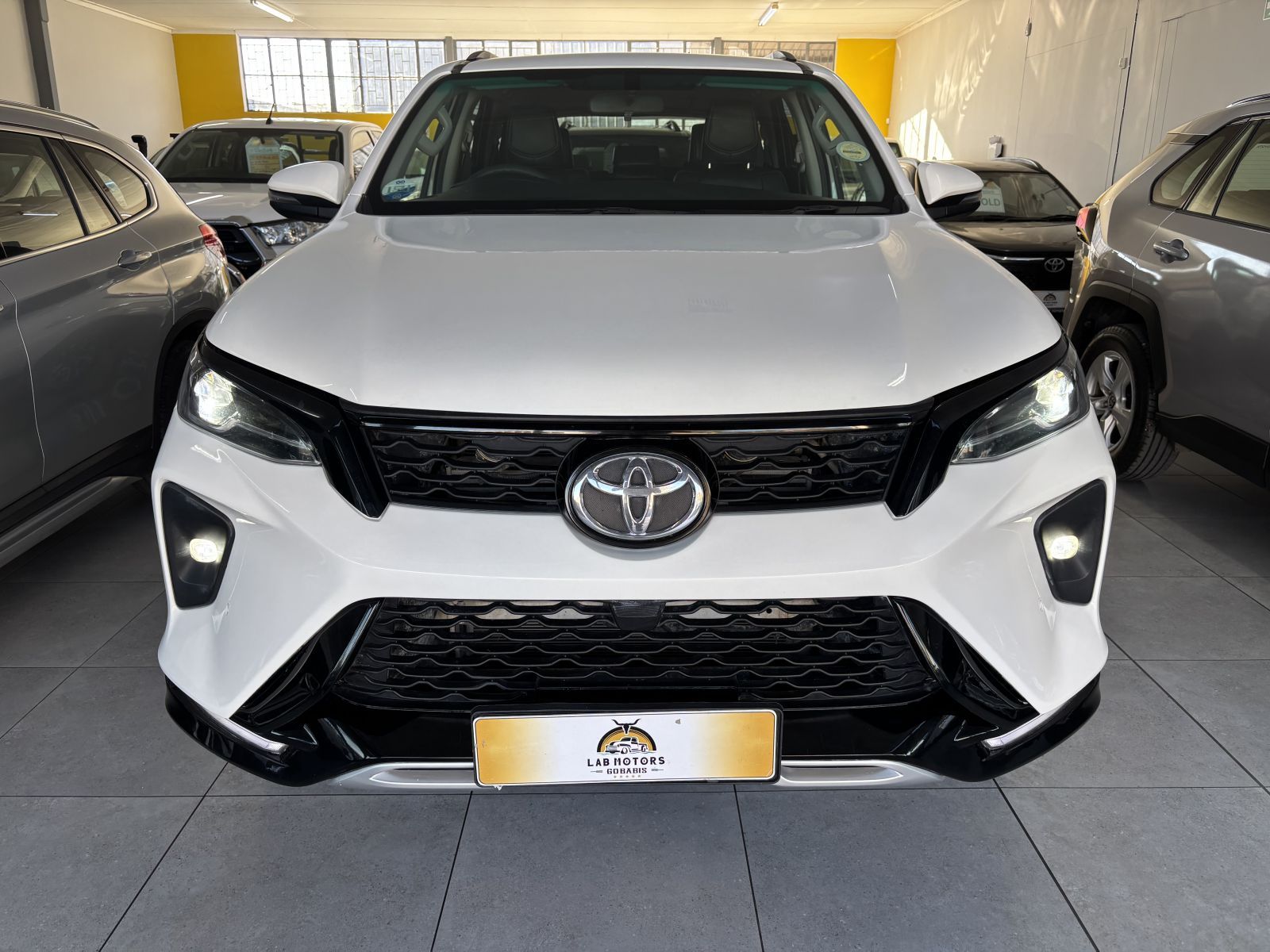 2025 Toyota Fortuner 2.4 4x4 A/t photo