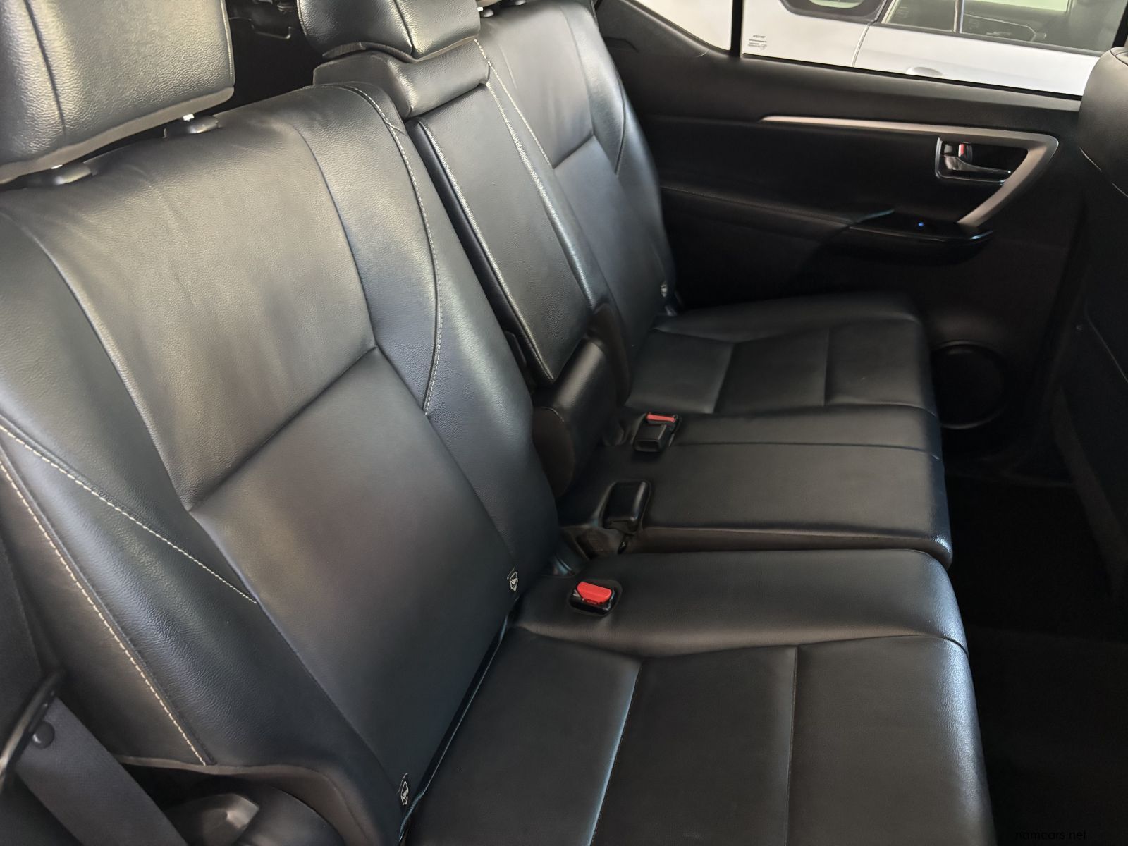 2025 Toyota Fortuner 2.4 4x4 A/t photo