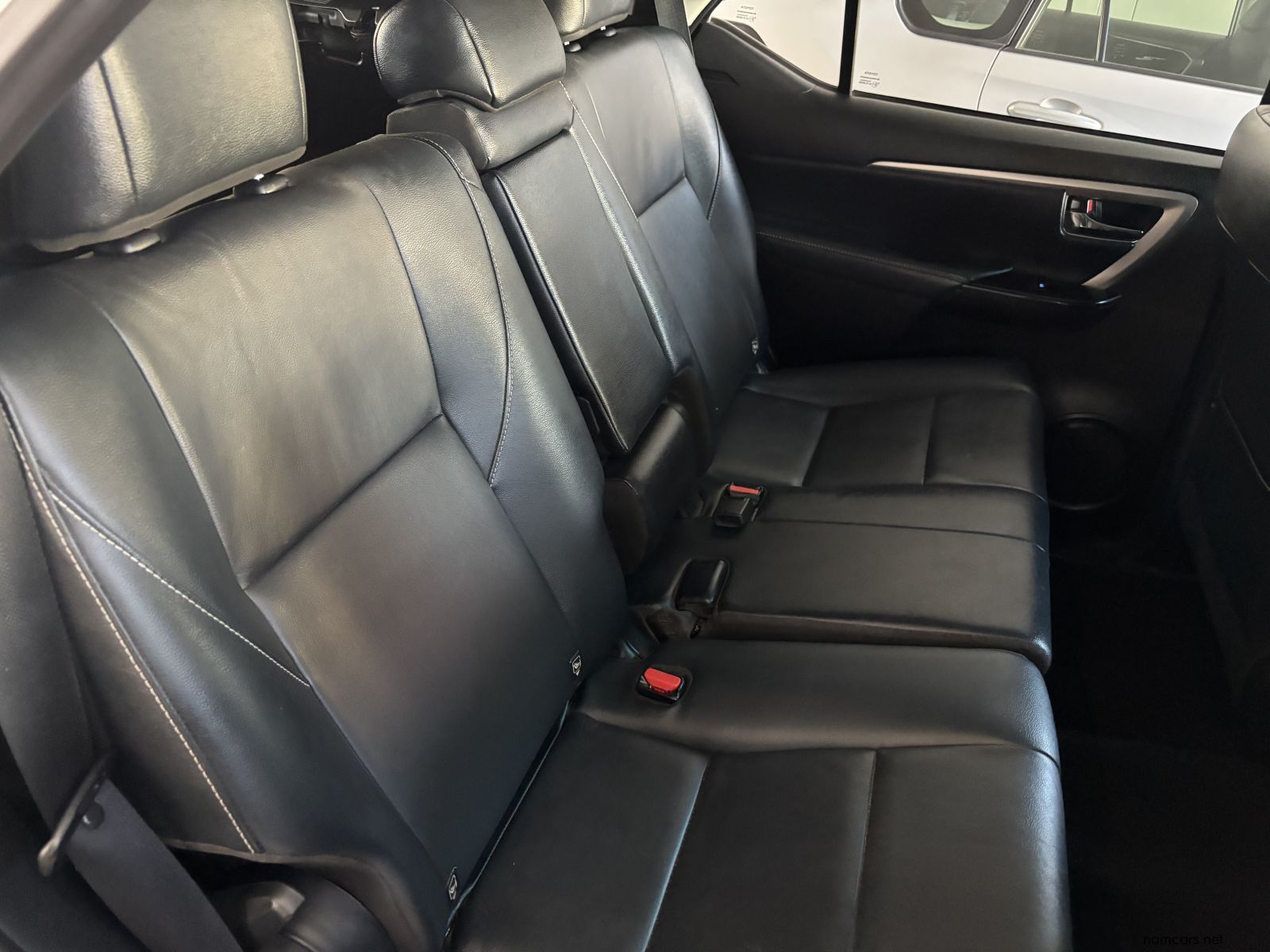 2025 Toyota Fortuner 2.4 4x4 A/t photo