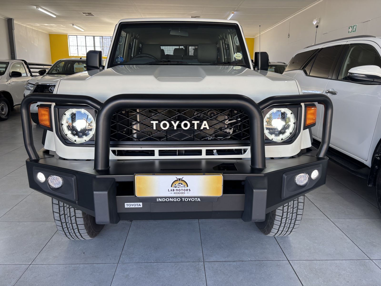 2025 Toyota Land Cruiser 76 series 2.8 Gd6 Vx A/t photo