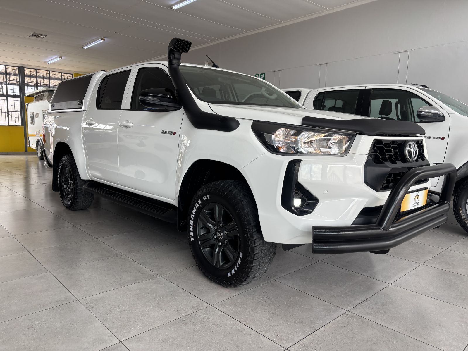 Toyota Hilux 2.4 4x4 A/t d/cab in Namibia