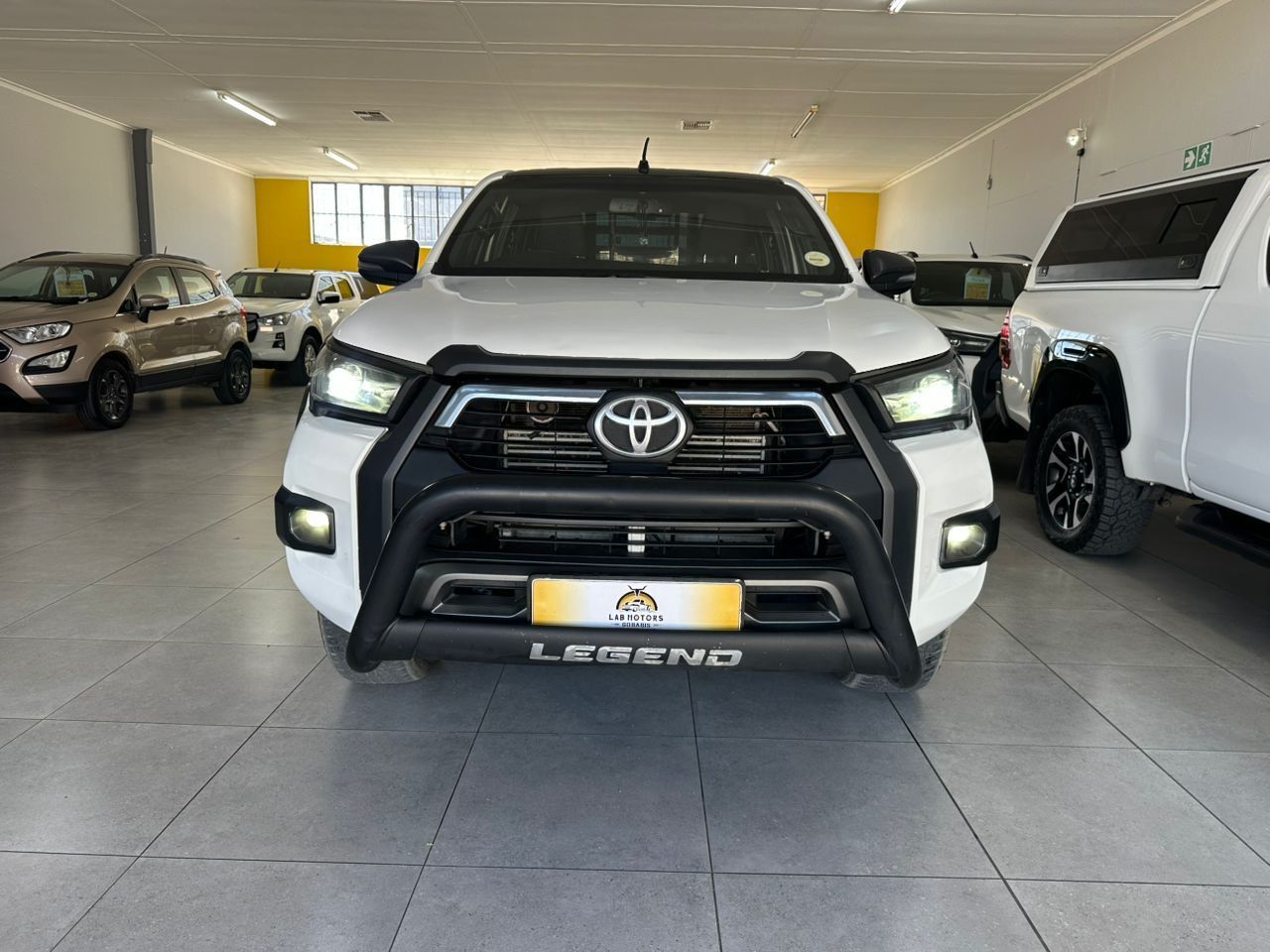 2021 Toyota Hilux Legend 2.8 Ex/cab 2x4 M/t photo