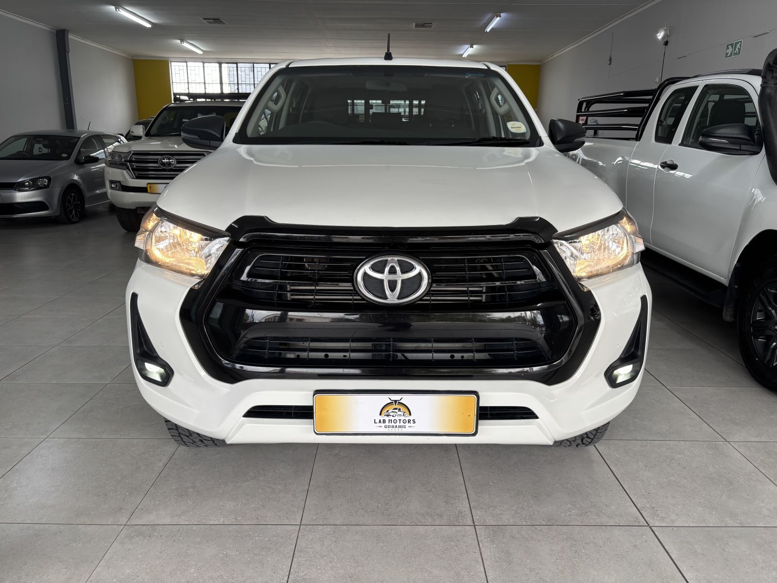 2022 Toyota Hilux 2.4 R/B D/cab 2x4 M/t photo