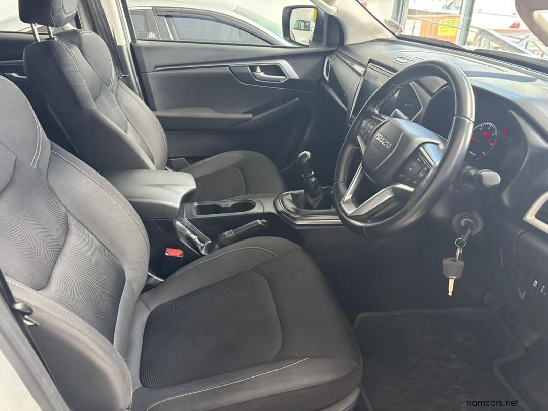 2023 Isuzu D Max 1.9 LS D/cab 2x4 M/t photo