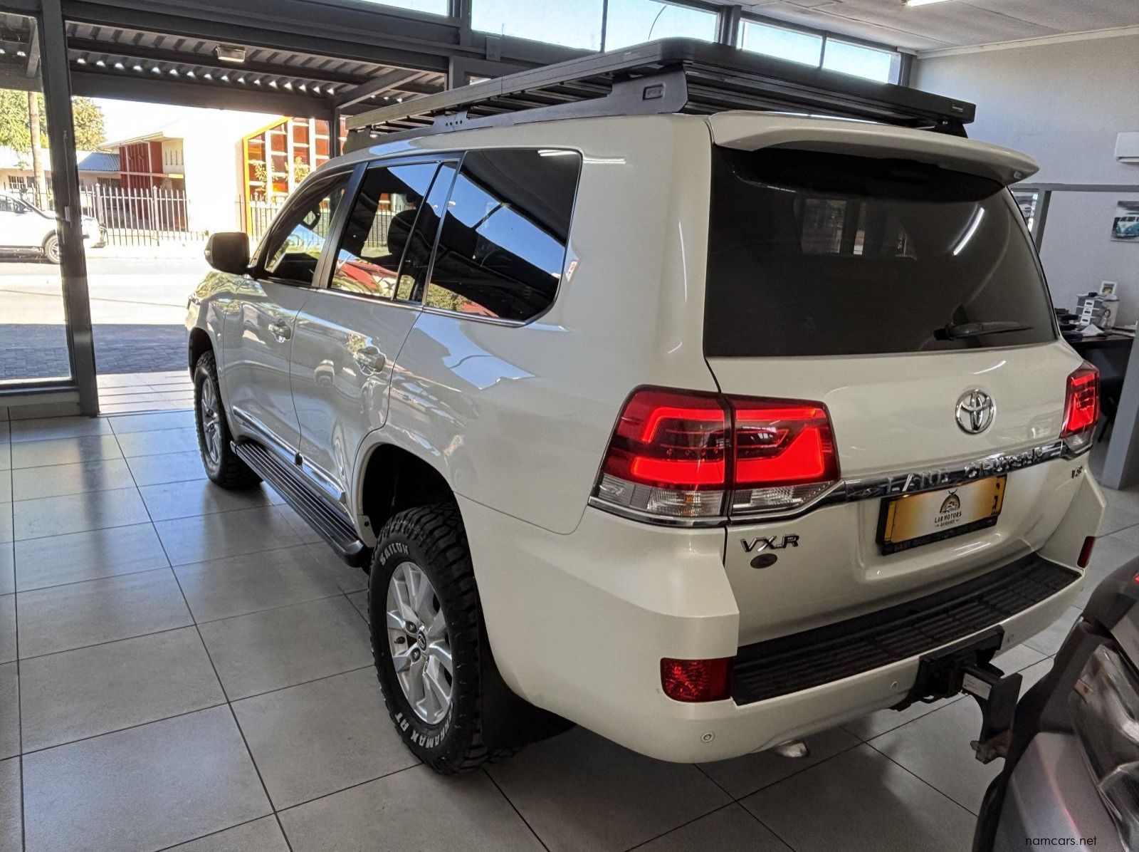 2019 Toyota Land Cruiser VX R 200 4.5 V8 pictures