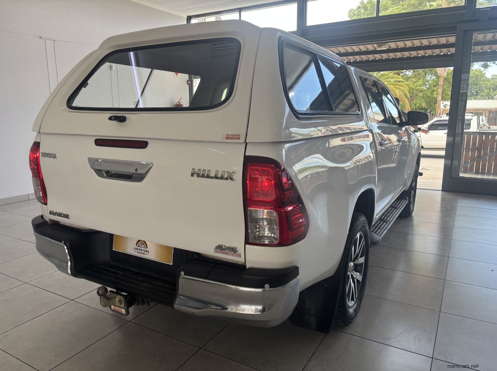 2018 Toyota Hilux 2.8 D/cab 4x4 A/t  4x4 Raider pictures