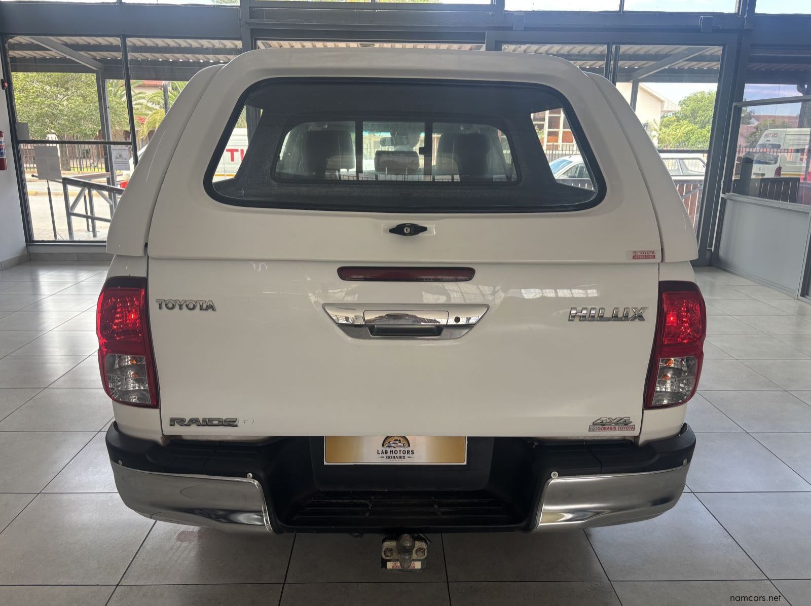 2018 Toyota Hilux 2.8 D/cab 4x4 A/t  4x4 Raider pictures