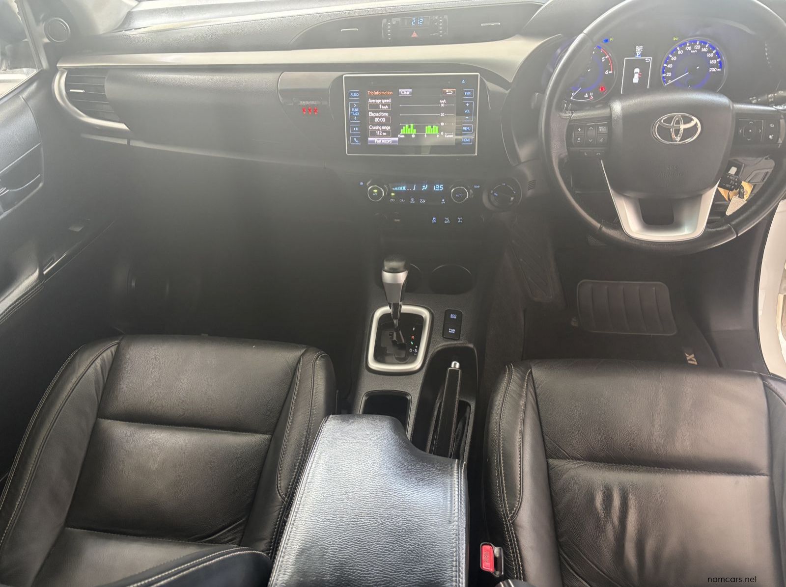 2018 Toyota Hilux 2.8 D/cab 4x4 A/t  4x4 Raider pictures