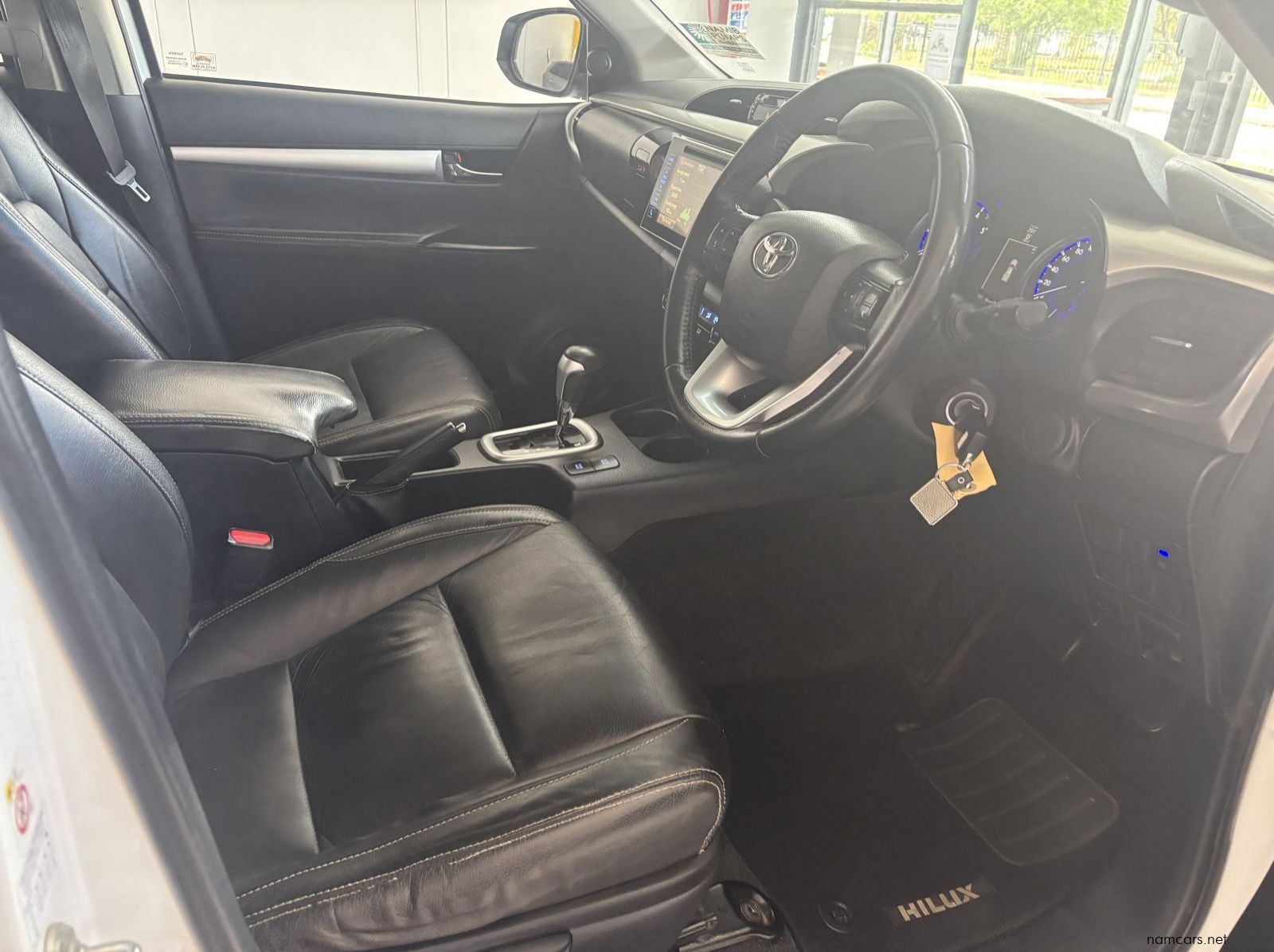 2018 Toyota Hilux 2.8 D/cab 4x4 A/t  4x4 Raider pictures