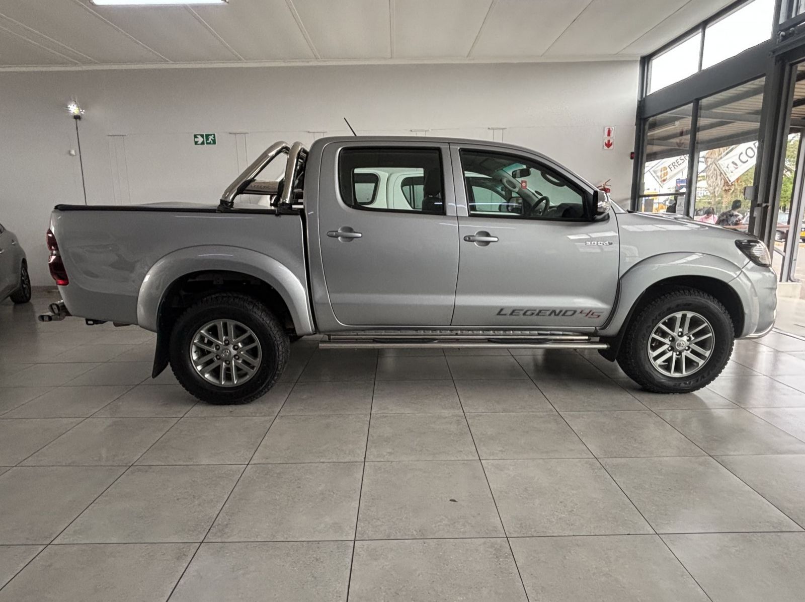 2015 Toyota Hilux Legend 45 d/cab 4x4 M/t 3.0 D4d pictures