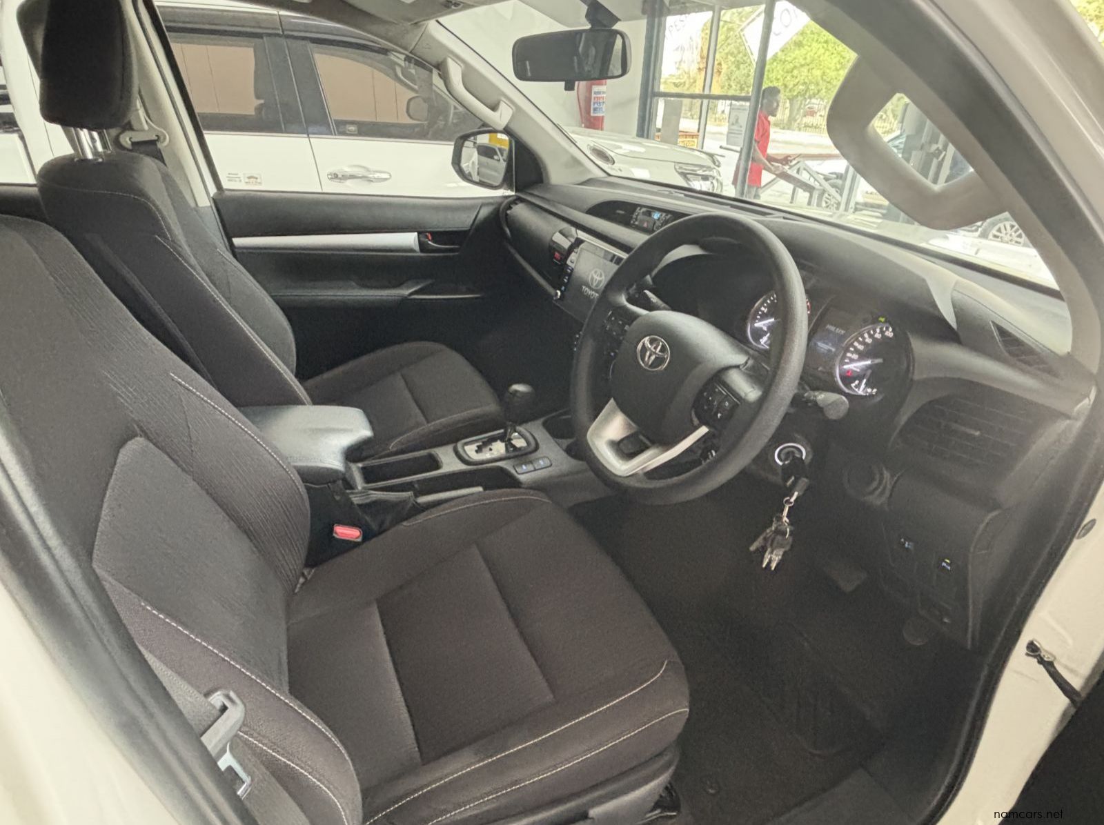 2024 Toyota Hilux 2.4 4x4 Raider D/cab A/t pictures